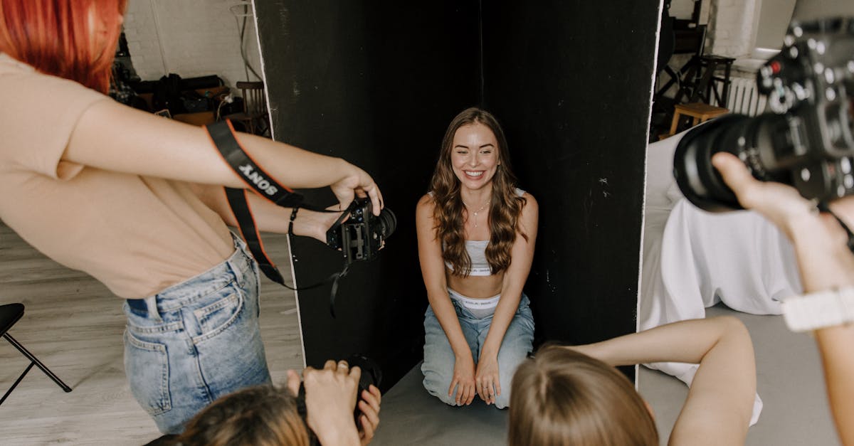 技术支持辅助如何保证它们的程序对玩家是安全的？